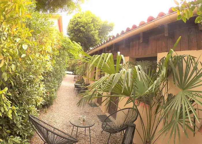 La Villa-carcassonne Alojamento de Acomodação e Pequeno-almoço Carcassonne