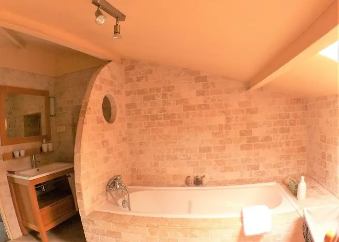 La Villa-carcassonne Alojamento de Acomodação e Pequeno-almoço *